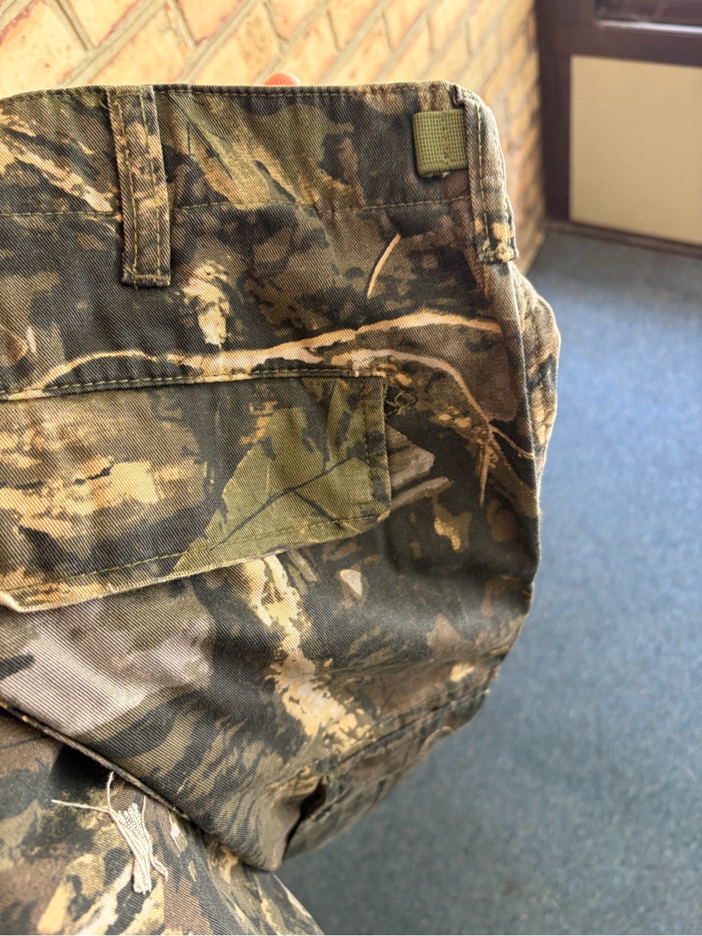 MNML Men's Camo Cargo Shorts in Green and Brown - Picture 4 of 5